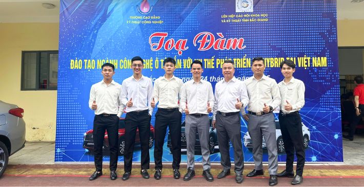 BYD Bắc Giang tham dự hội thảo Công nghệ DM-i Hybrid cùng sinh viên ngành Ô tô
